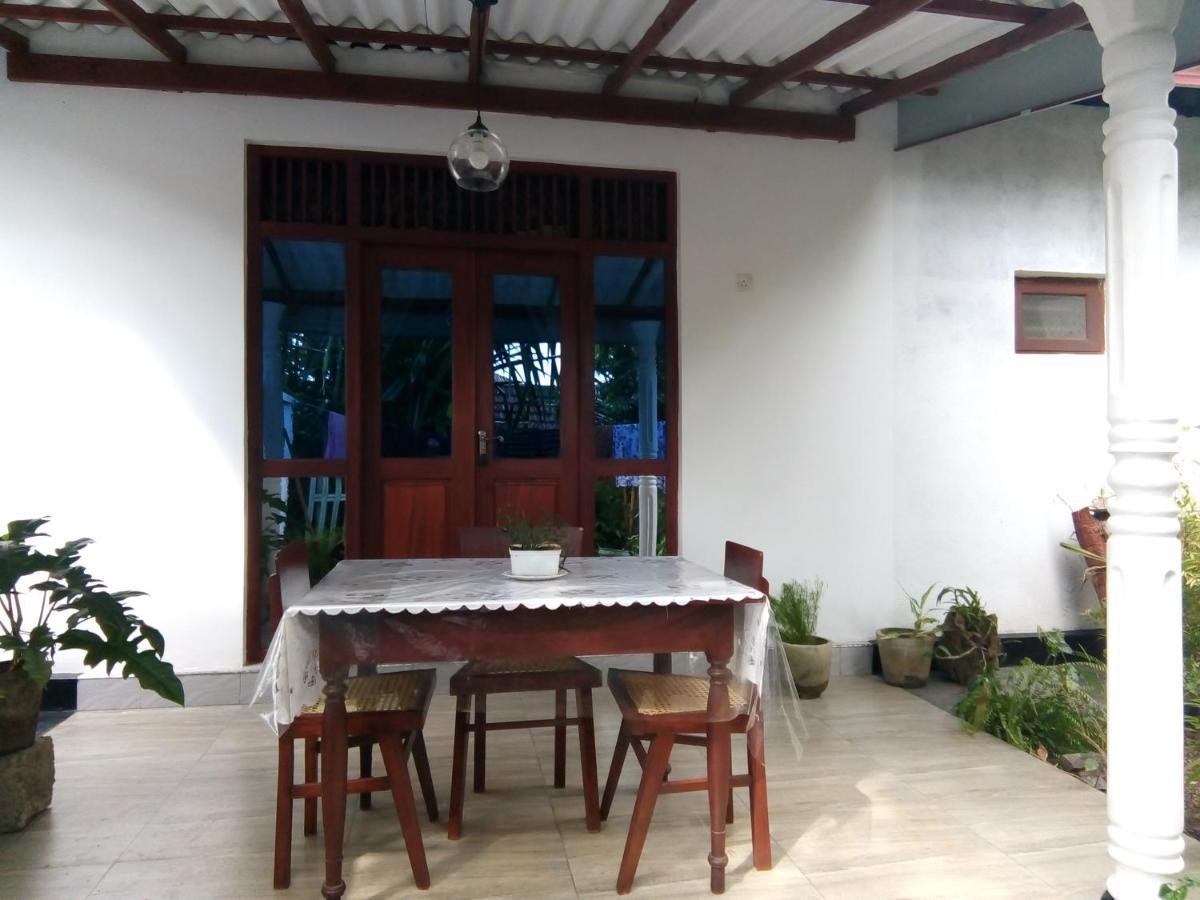 Sisila Villa Bentota Esterno foto